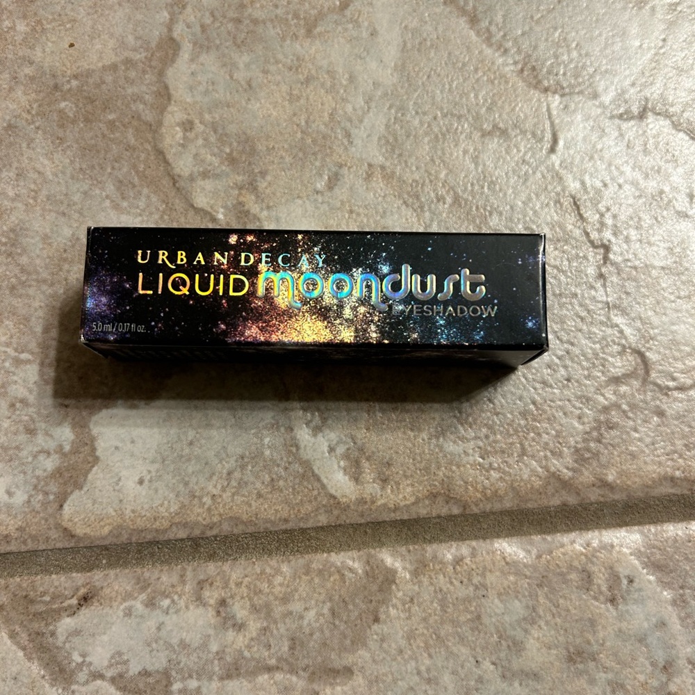 New Urban Decay liquid Moondust eyeshadow color Vega